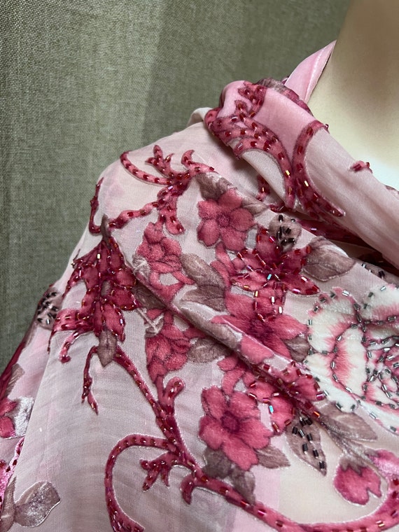 Vintage pink tones beaded fringe shoulder wrap TO… - image 4