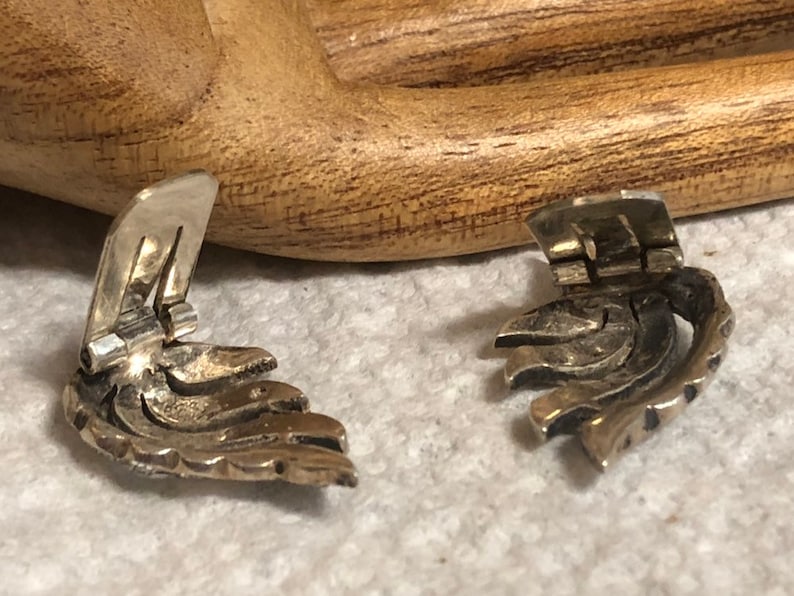 angel wings dress clips Vintage clear rhinestones silvertone swirling shoe clipsdress clips angel wings shoe clips retro shoe clips