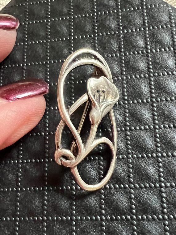 Vintage small sterling calla lily swirling brooch,