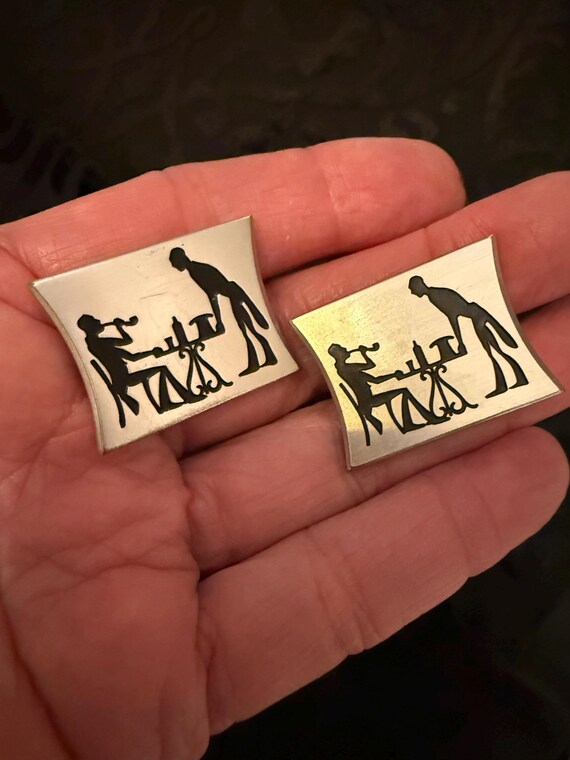 Vintage matte silvertone 2 gentlemen cuff links, silvetone black men's cuff links, 2 fancy gentlemen cufflinks, Hickok USA men's cufflinks