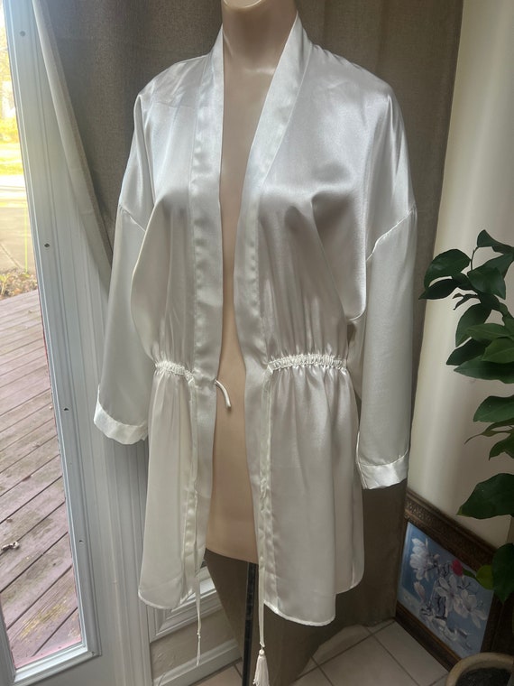 Vintage off white Victoria's Secret S tie robe, V… - image 8