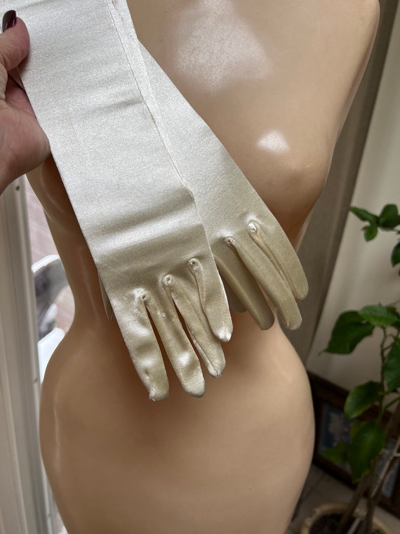 Vintage warm beige stretch nylon opera gloves, ov… - image 6