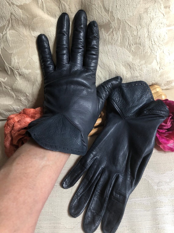 Vintage ink blue leather gloves sz 6 1/2, navy bl… - image 3