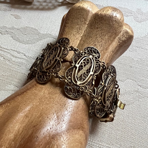 Vintage delicate filigree big links 7" bracelet, brass/brasstone filigree Bali look bracelet 7", dainty filigree bronze metal link bracelet