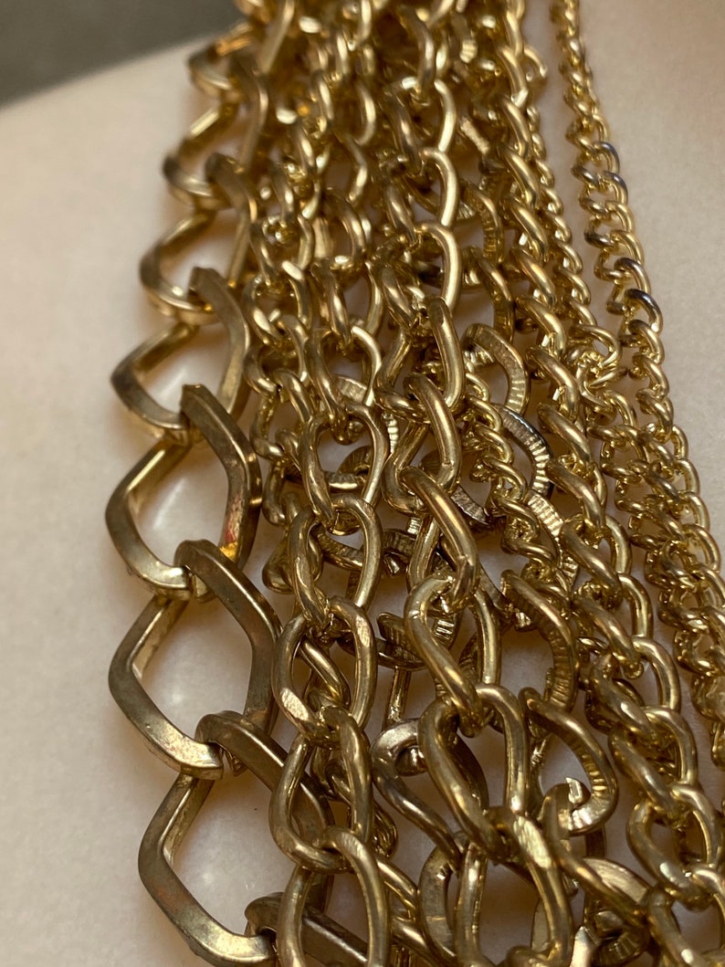 Vintage multi strand goldtone chain link necklace, 10 strand multi size chains necklace, multi chain necklace earrings set, statement set 画像 7