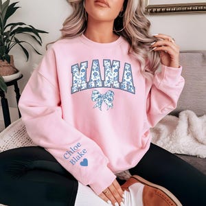 Toile De Jouy Coquette Mama Sweatshirt, Personalized Mama Sweatshirt With Kids Names, Mama Sweatshirt, Mom Sweatshirt, Gift for Mom, Bow