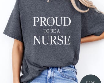 Camiseta de enfermera "Orgullosa de ser enfermera", diseño minimalista con serifa: el mejor regalo para enfermeras.