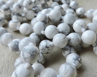 vintage necklace stone bead necklace howlite gemstone necklace hand knotted necklace vintage howlite necklace white gemstone