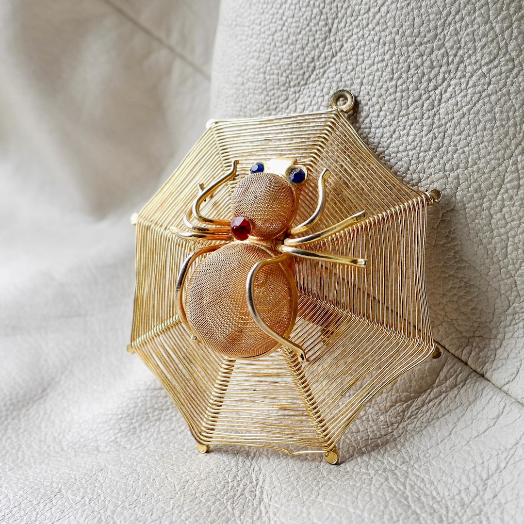 Vintage Gold Wire Spider Pin Pendant: Rhinestone Eyes Arachnid Brooch ...