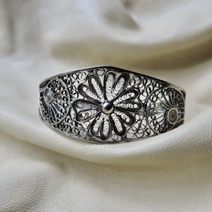 silver filigree bracelet vintage silver floral shell bracelet stylized floral shell filigree bracelet vintage hand made filigree bracelet