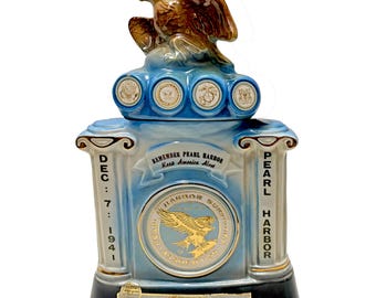 Karafka Jim Beam Pearl Harbor Survivors z 1972 r.