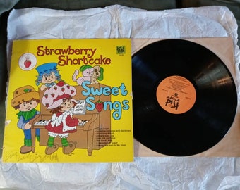 1980s Strawberry Shortcake Sweet Songs LP ks166