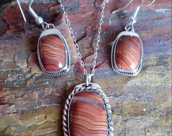 Sterling Silver Dryhead Agate Pendant Necklace and Earring set