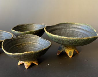Matt black Ceramic footed bowl set of 4 Pottery ,spice bowl, speckled spice bowl,salt chamber, gift for her, gift for mom, birthday gift