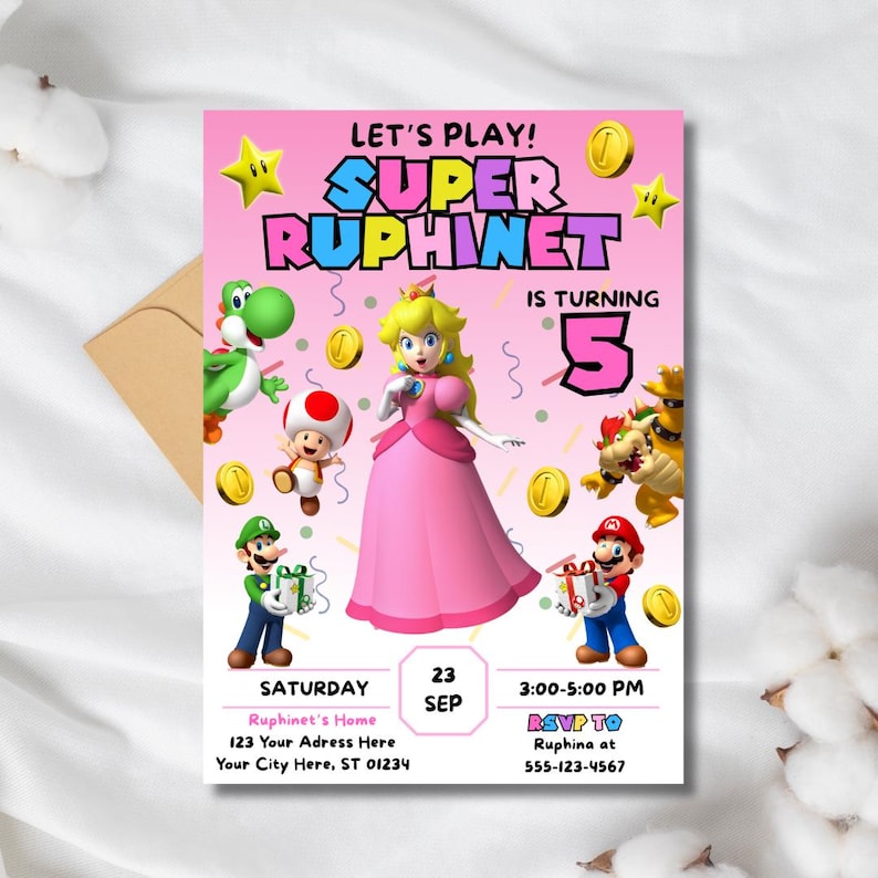 Op de afbeelding: Een roze en blauwe verjaardagsuitnodiging met een cartoonafbeelding van Princess Peach uit de Super Mario Bros. videogame-serie. De uitnodiging luidt "Let's Play! Super Ruphinet is turning 5".