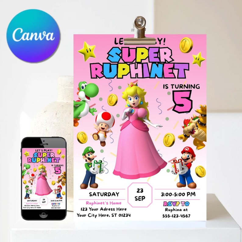 Op de afbeelding: Een roze en blauwe verjaardagsuitnodiging met een cartoonafbeelding van Princess Peach uit de Super Mario Bros. videogame-serie. De uitnodiging zegt "Let's Play! Super Rophinet is turning 5" en bevat details voor het feest, inclusief de datum, tijd en locatie.