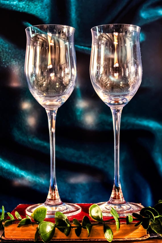 Set of 2 Lenox Tuscany Classics Tulip Wine Glasses | Elegant Crystal Drinkware | Perfect for Weddings & Special Occasions