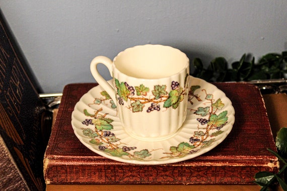 Spode-Copeland Flat Demitasse Cup and Saucer Set - Monticello Vine Pattern, Vintage Coffee Set for Tea Lovers & Collectors