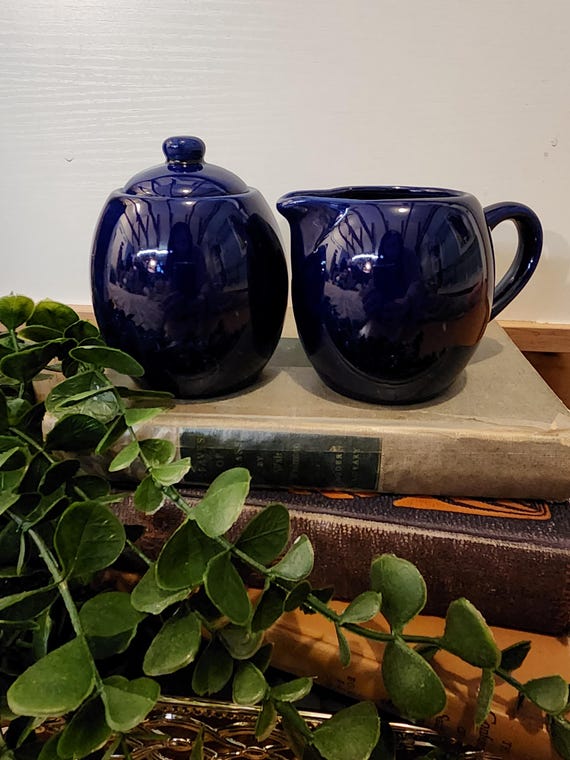 Old Amsterdam Dark Blue Creamer + Sugar Set | Vintage Porcelain, Timeless Elegance & Chic Tableware