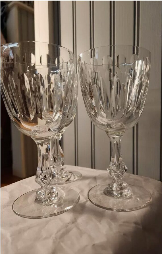Tiffin Franciscan Fordham Water Goblets Set of 3 - Elegant 6 7/8" Glassware for Dining & Special Occasions