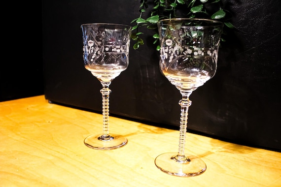 Rock Sharpe Glass Romance Water Goblets Set of 2 | Rock Sharpe 7 3/4" x 3 1/4" Elegant Glassware for Celebrations & Gifts