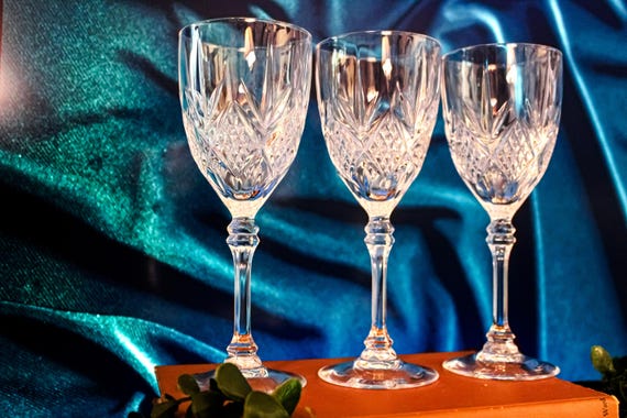 Luxury Stemware Set Cristal D'Arques Set of 3 Fontenay Wine Glasses - Elegant Dining, Stemware Collection, Perfect for Gifts & Entertaining