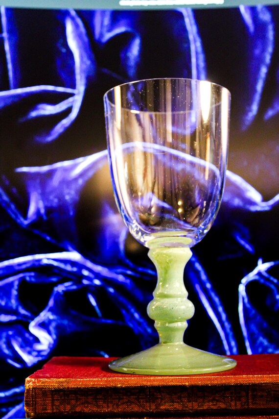 Villeroy and Boch Iced Tea Glass - Dark Jade 7 7/8" x 3 1/2" - Elegant Drinkware for Home & Events