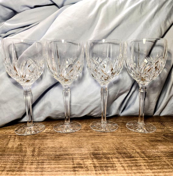 Set of 4 Marquis by Waterford Brookside Stemware - Gorgeous Cut Crystal (8 5/8" x 3 5/8")