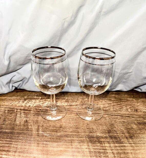 Set of 2 Javit Young Love Water Goblets/Wine Glasses - Immaculate condition