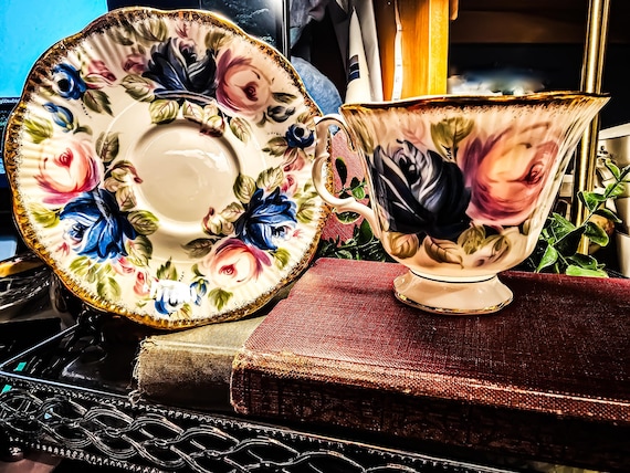 Royal Albert Summer Bounty Sapphire Fine Bone China Teacup and Saucer Set in PERFECT condition! (teacup 3", saucer 5")