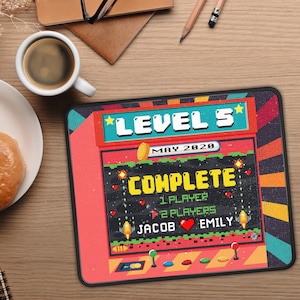 Alfombrilla de ratón personalizada para el 5.º aniversario, alfombrilla de escritorio retro para videojuegos, regalo para marido gamer