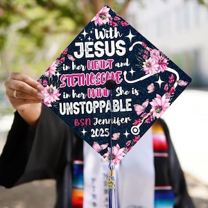 Cappello da laurea per infermiere diplomato personalizzato, con Gesù nel suo cuore