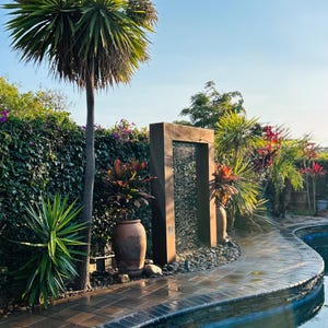 7ft Corten Steel Rain Curtain Water Fountain,Modern outdoor garden water feature.Freight & plumbing Included.Call 858-842-7100 for details. Bild 5