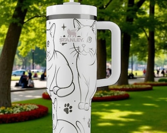 Stanley-Trinkbecher mit Russisch Blau Katze – Graviertes Geschenk für Katzenliebhaber – Personalisierter Trinkbecher mit Haustiernamen – 414 ml, 591 ml, 891 ml, 1183 ml