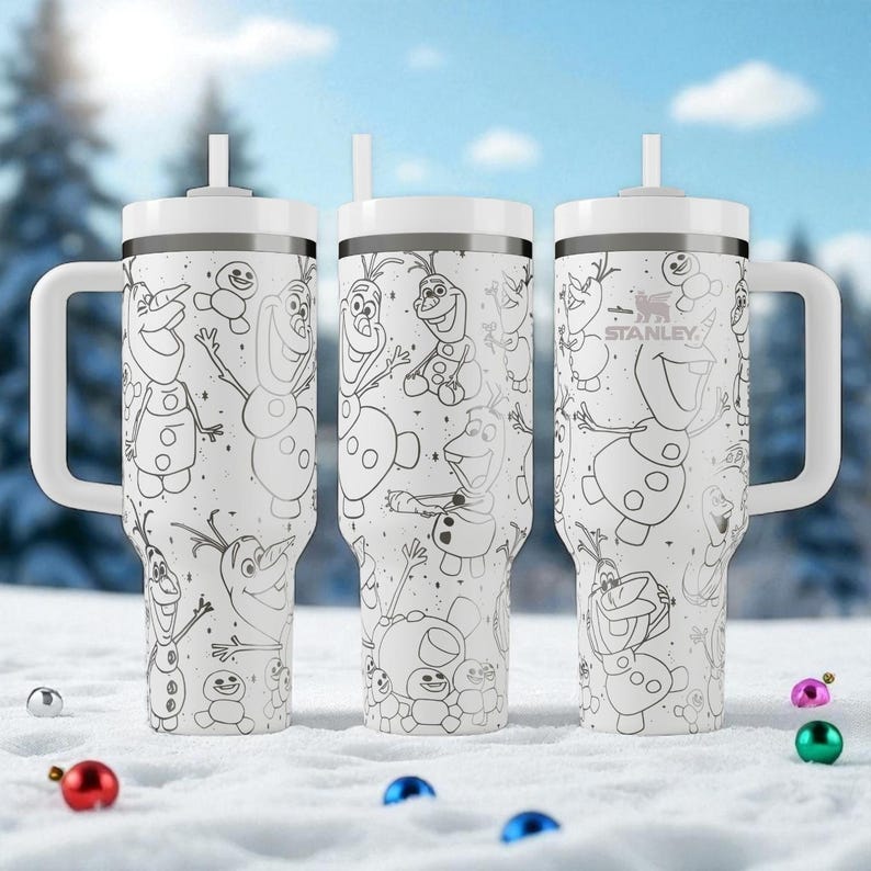 Bicchiere con pupazzo di neve inciso – Stanley Cup da 14 oz, 20 oz, 30 oz, 40 oz – Graziosa tazza invernale per bambini e appassionati di magiche storie sulla neve immagine 9