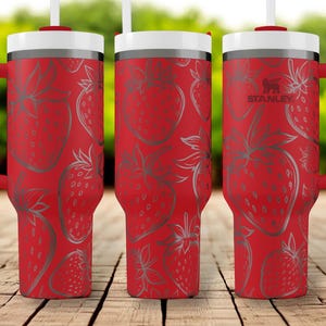 Erdbeerbecher mit Strohhalm – Gravierter Stanley Cup, 30 oz (ca. 890 ml) oder 40 oz (ca. 1190 ml), personalisierter Fruchtbecher als Geschenk für sie, süßer Sommerbecher mit Namen Bild 2