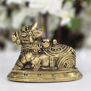 Brass Nandi Statue Gatekeeper of Shiva & Parvati, Sacred Bull God Indian Handmade Home Decor Shiv Sevak Vehicle of Shiva Nandi Figure