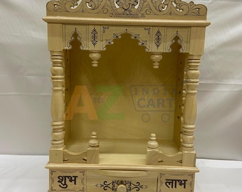 Handgemaakte houten poojamandir, traditionele Indiase huistempel