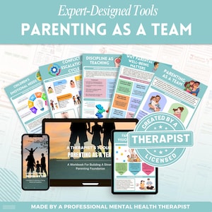 Pode incluir: Uma cole&ccedil;&atilde;o de recursos para pais, incluindo um livro de exerc&iacute;cios, smartphone, tablet e guias impressos. Os materiais apresentam o texto "Parenting as a Team" e s&atilde;o projetados por um terapeuta licenciado. O esquema de cores &eacute; principalmente verde-azulado e branco.
