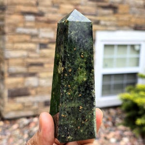 Natural High-Quality Nephrite Jade Obelisk Tower – Green Crystal | Healing Stone | Gift for Her|