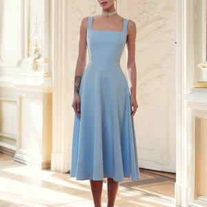 Blauwe midi-jurk, bruidsmeisjesjurk, pastelblauwe cocktailjurk, bruiloftsgastjurk, elegante mouwloze zomerjurk, ceremoniejurk