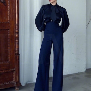 Marineblaue Hose mit hoher Taille und weitem Bein, maßgeschneiderte formelle Hose mit drapierter Taille, elegante blaue Hose für formelle Veranstaltungen oder Bürokleidung