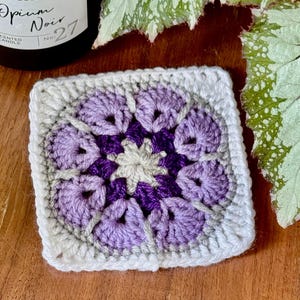 Chaos flower crochet pattern, crochet square pattern, crochet flower square, flower granny square