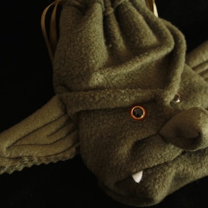 Würfel Tasche Goblin ORK GROMM Geschenk für RPG Gamer Plüsch Kordel Beutel DnD Magie Sammelkarten Geek Armband scheibetasche ttrpg Geschenktasche