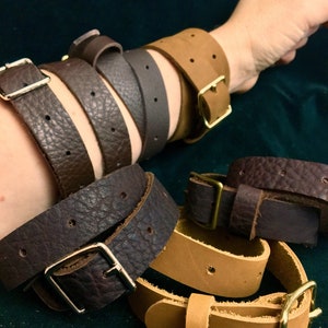 Buckled strap small belt Leather arm garter/ thigh garter / wrap leather bracelet, renfaire Renfest leather strap with buckle