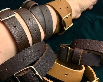 Buckled strap small belt Leather arm garter/ thigh garter / wrap bracelet, renfaire Renfest accessory