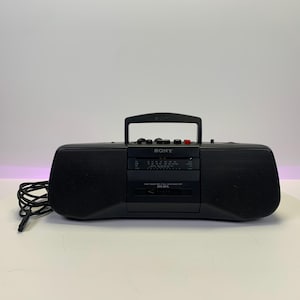 Sony CFS-B21L – Vintage Portable AM/FM Radio Cassette Player with Mega Bass