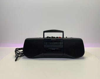 Sony CFS-B21L – Vintage Portable AM/FM Radio Cassette Player