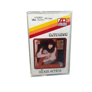ケイト・ブッシュ ザ・キック インサイド ヴィンテージ カセット、オリジナル 1978 レトロ アナログ テープ カートリッジ、象徴的なイギリスのアルバム、希少なコレクターズ アイテム