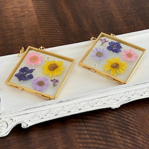 Real pressed flowers multi color mix mini diamond hanging gold frame art (set of 2)